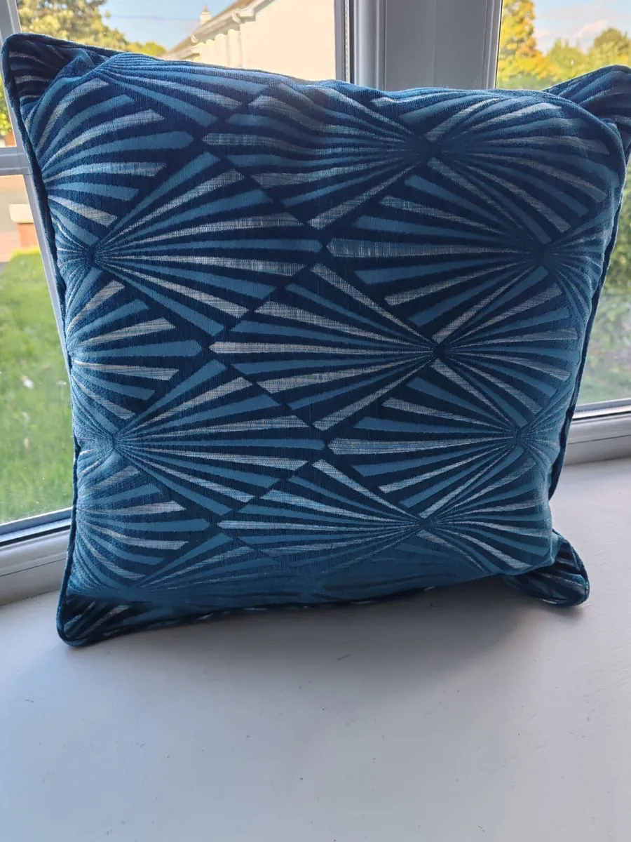 Curtains  & Cushions - Image 2