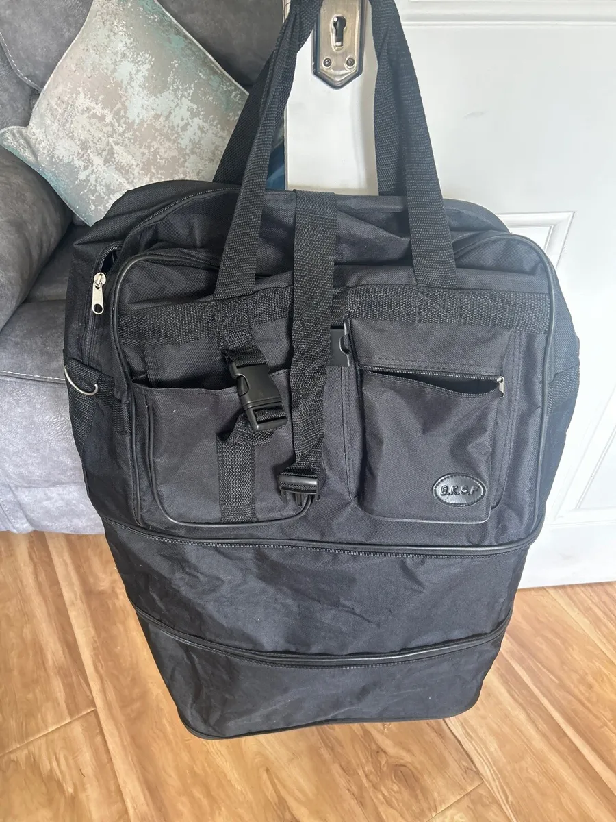 Two large Bags with wheels