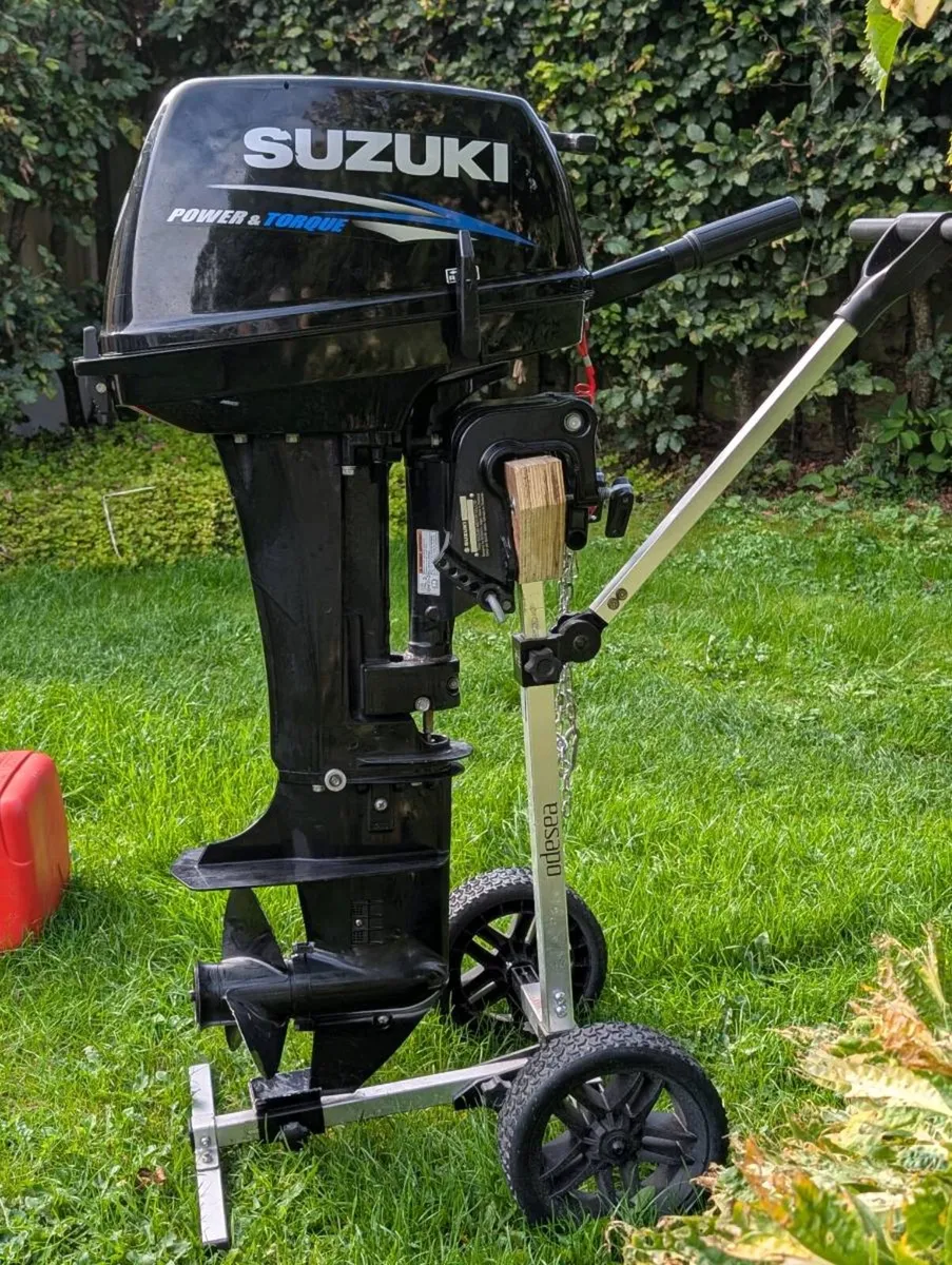 Suzuki 9.9 2 Stroke, short shaft Outboard Engine. - Image 3
