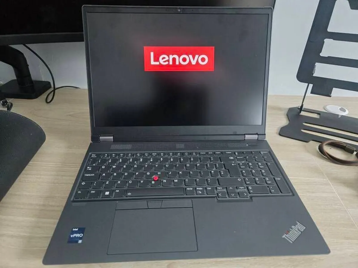 Lenovo ThinkPad P16 Gen 2 Workstation - Image 3