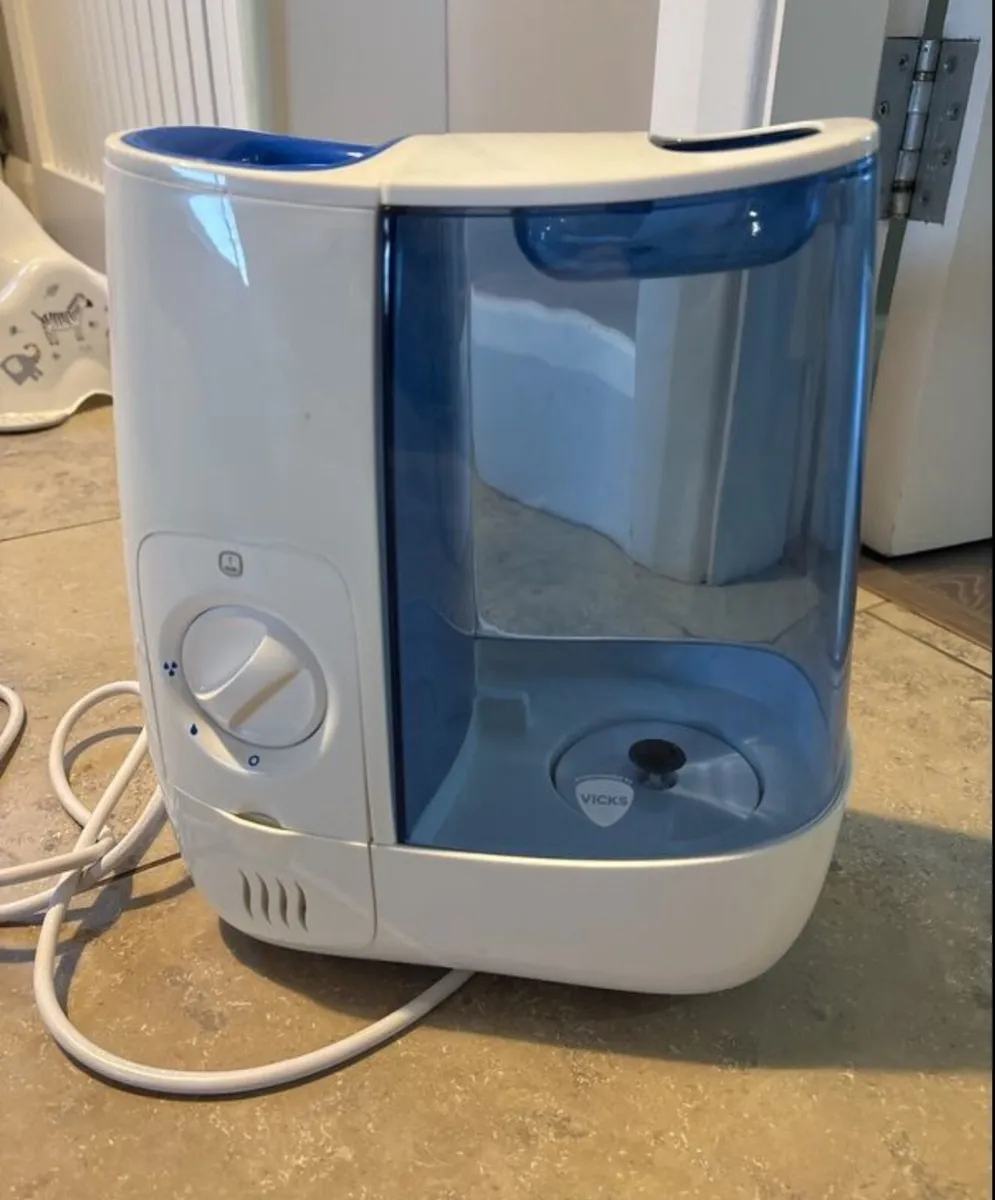 Warm mist humidifier