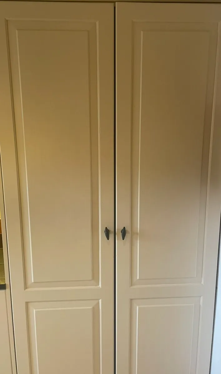 Tall Kitchen Larder with Pull-Out Baskets - Image 1