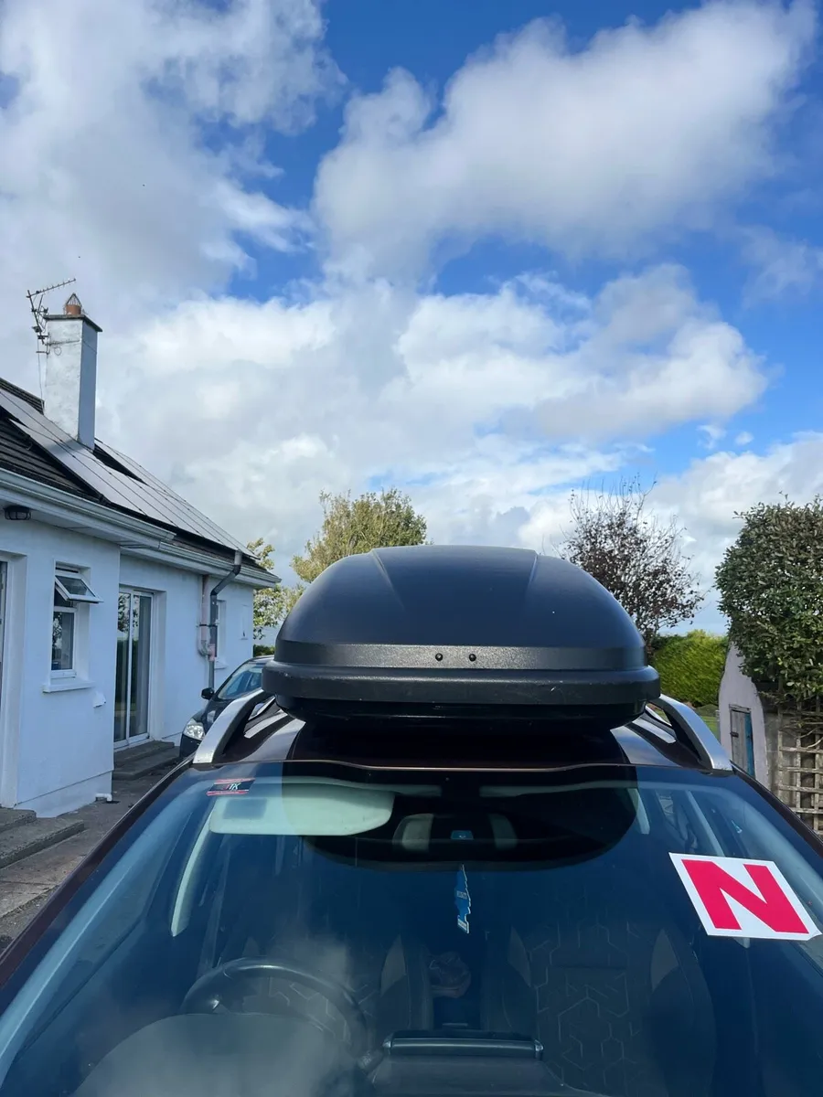 Roof box - Image 2
