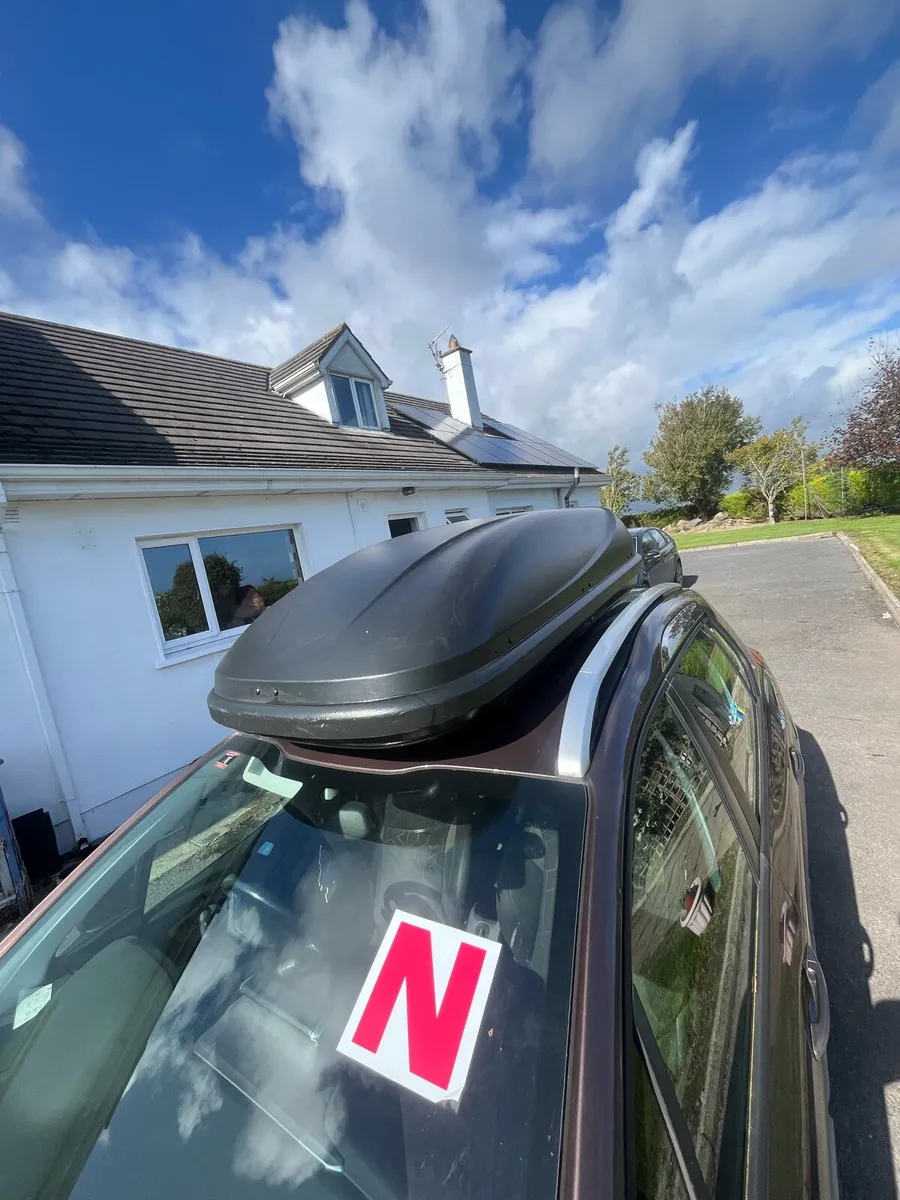 Roof box - Image 3