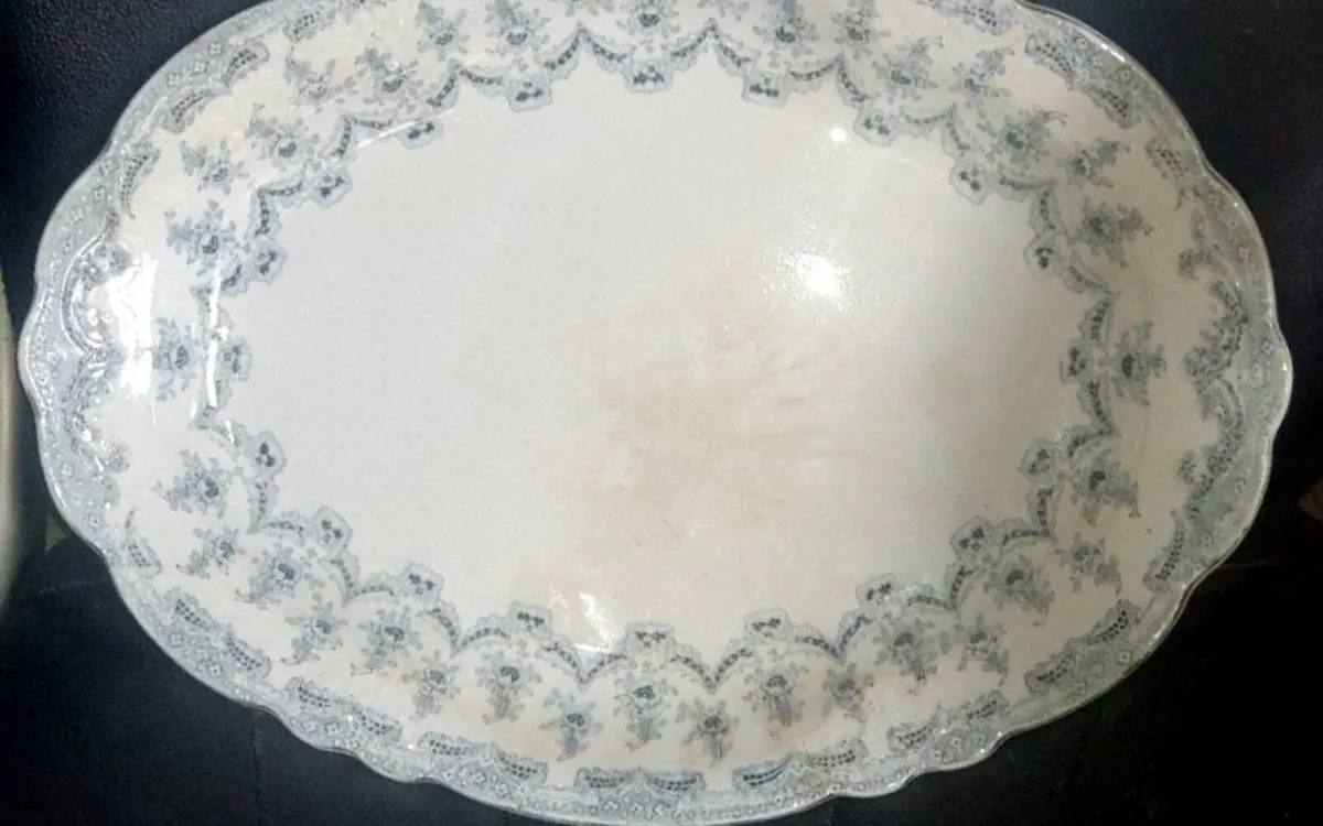 Antique John Maddock & Sons Platter Set (3 Pcs) - Image 4