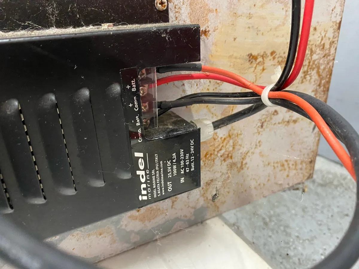 12v / 24v / 220v fridge - Image 4