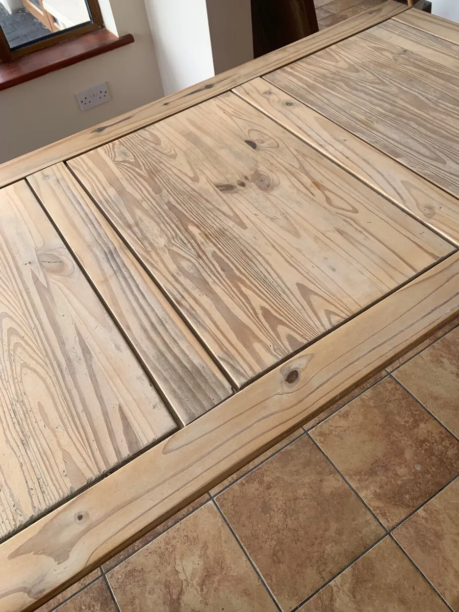 Kitchen table - Image 3