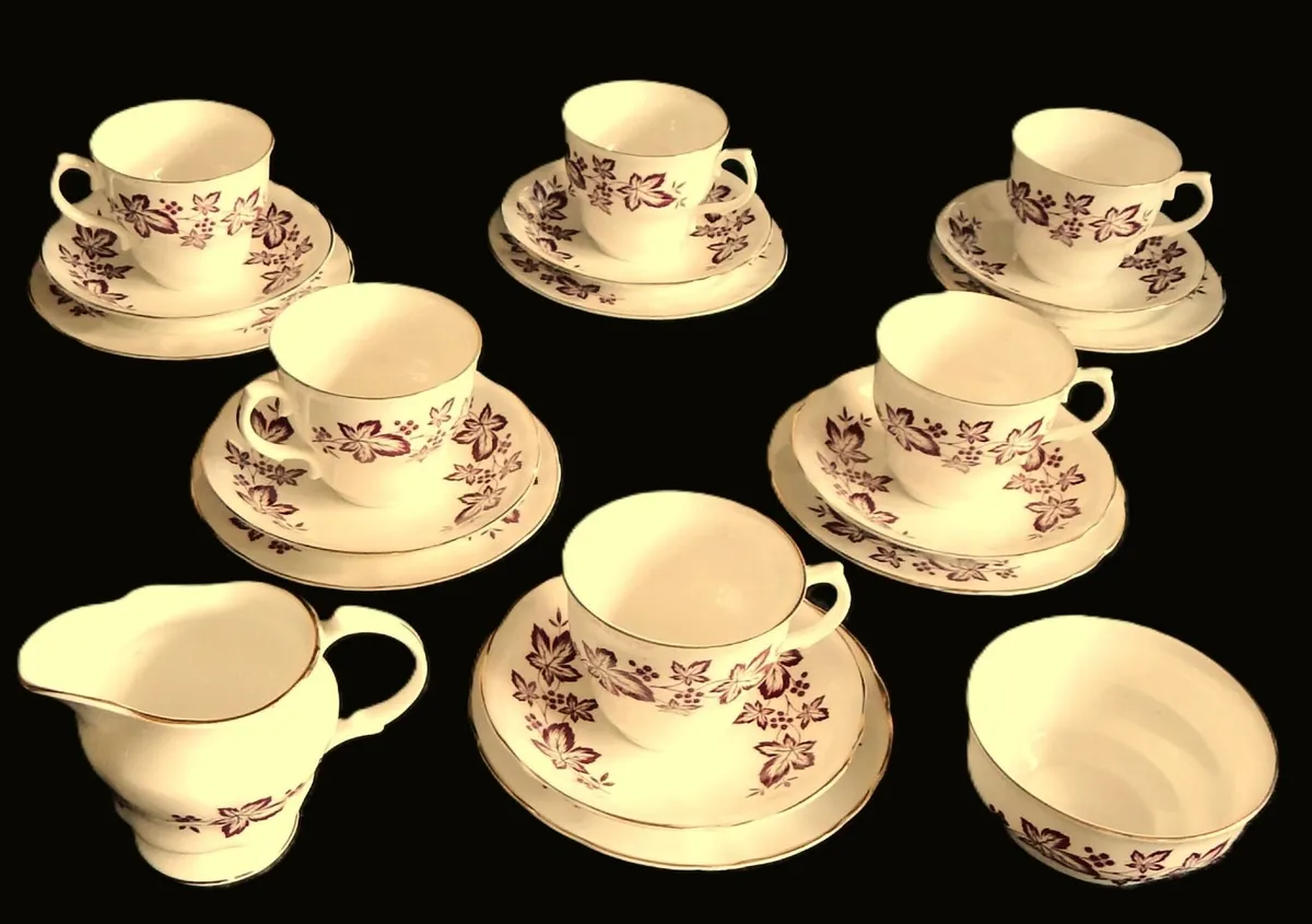 20 Piece China Tea Set - Image 1