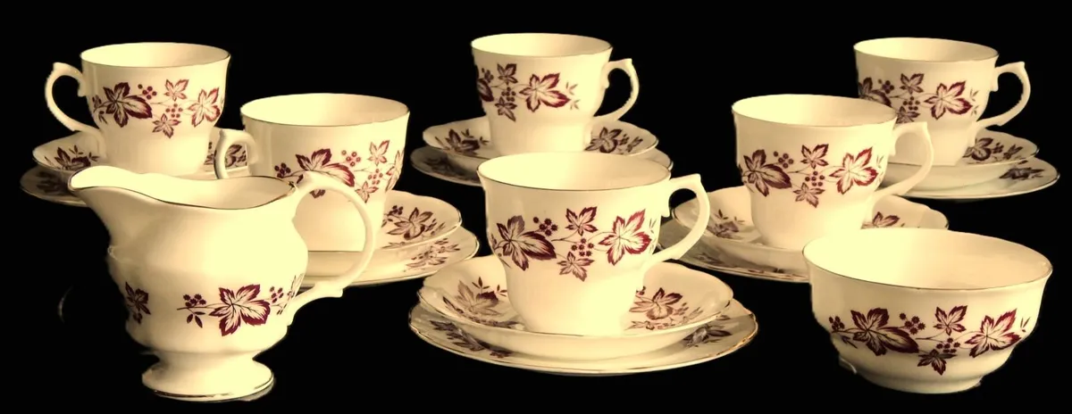 20 Piece China Tea Set - Image 2