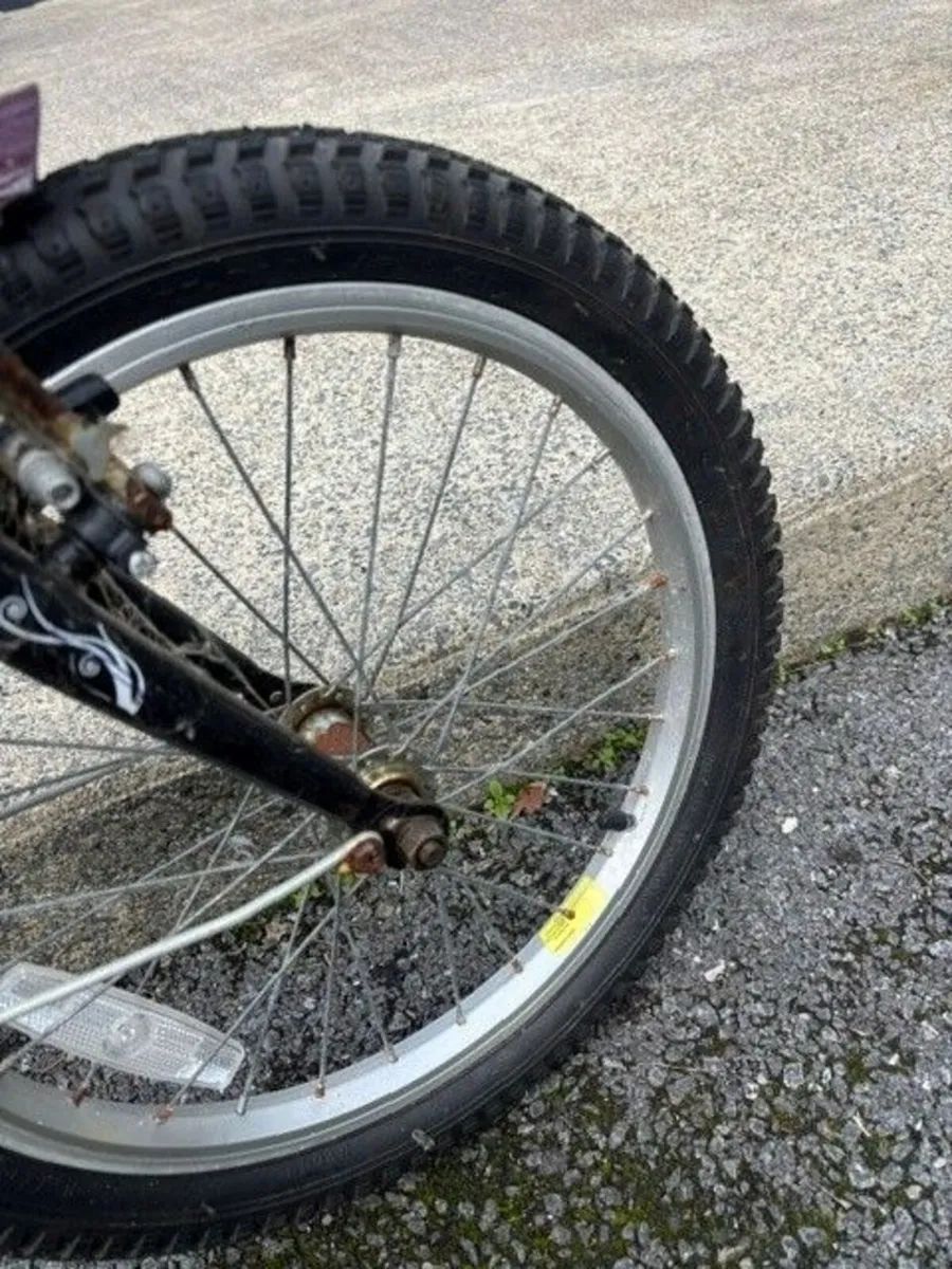 Kids Katie bike size 18 inch wheels - Image 3