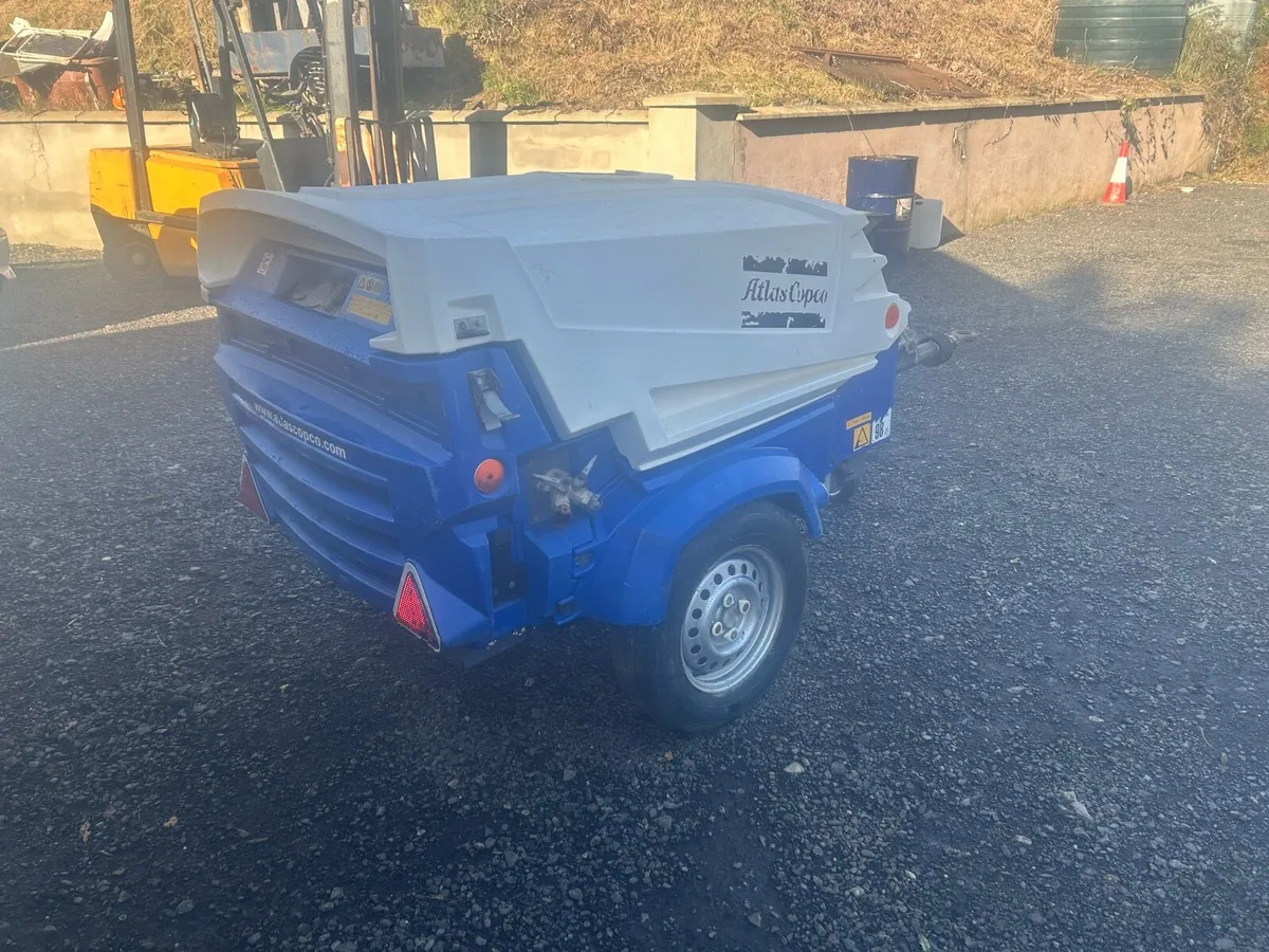 Atlas Copco XAS 47 KD Compressor 1174 Hours 90CFM - Image 3