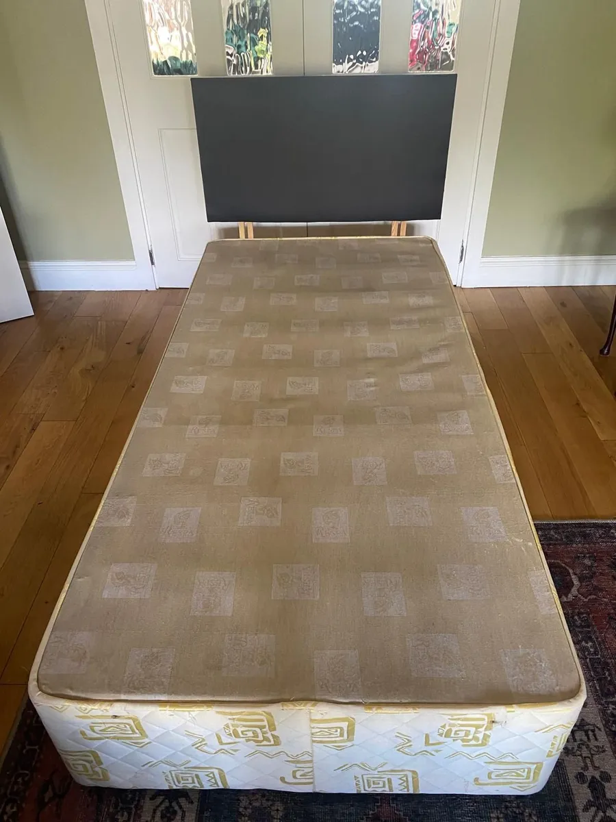 Single bed with mattress and headboard - Image 2