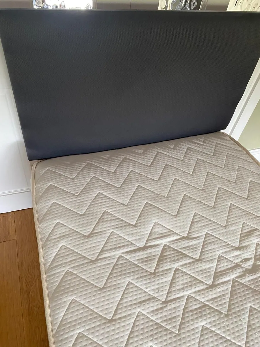 Single bed with mattress and headboard - Image 3
