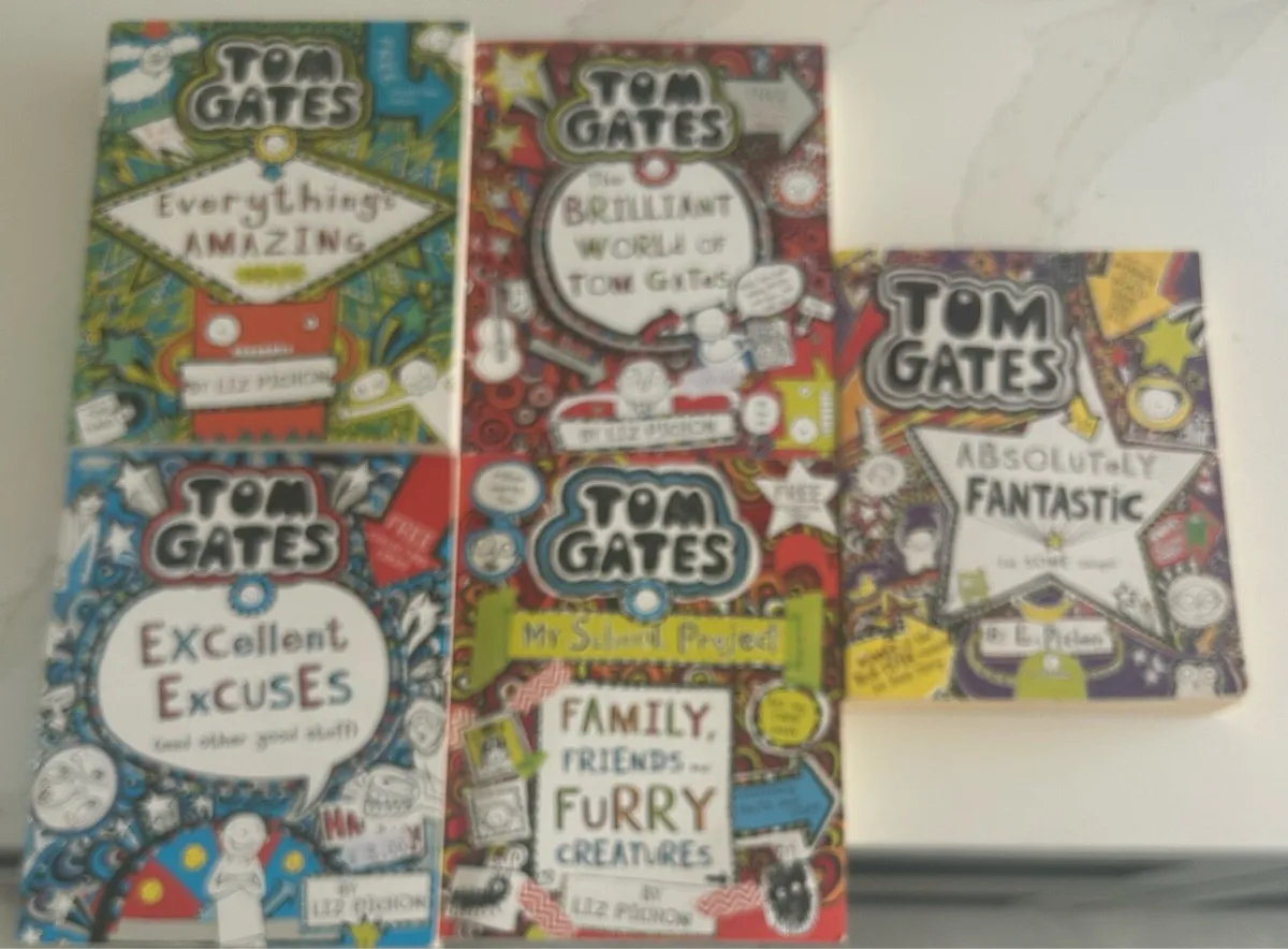 Children’s books bundle - Image 4