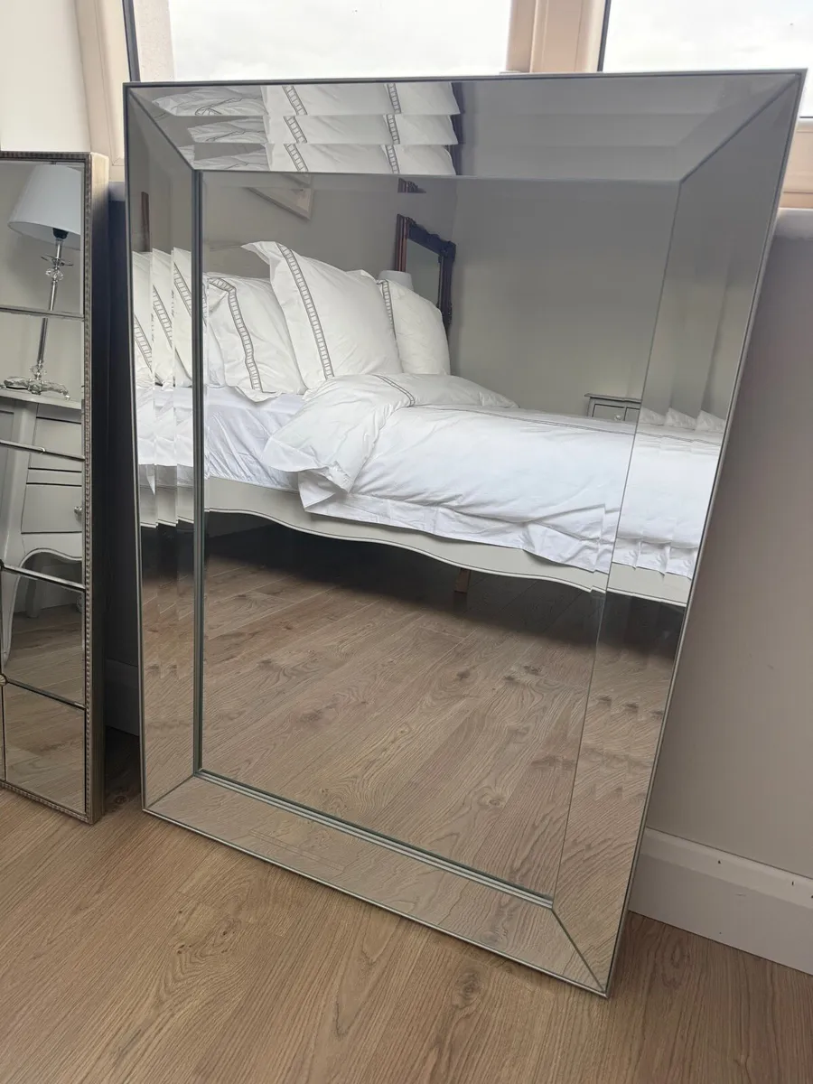 Mirror - Image 1