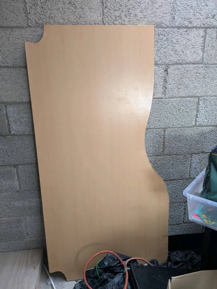 Office Desk - Image 1