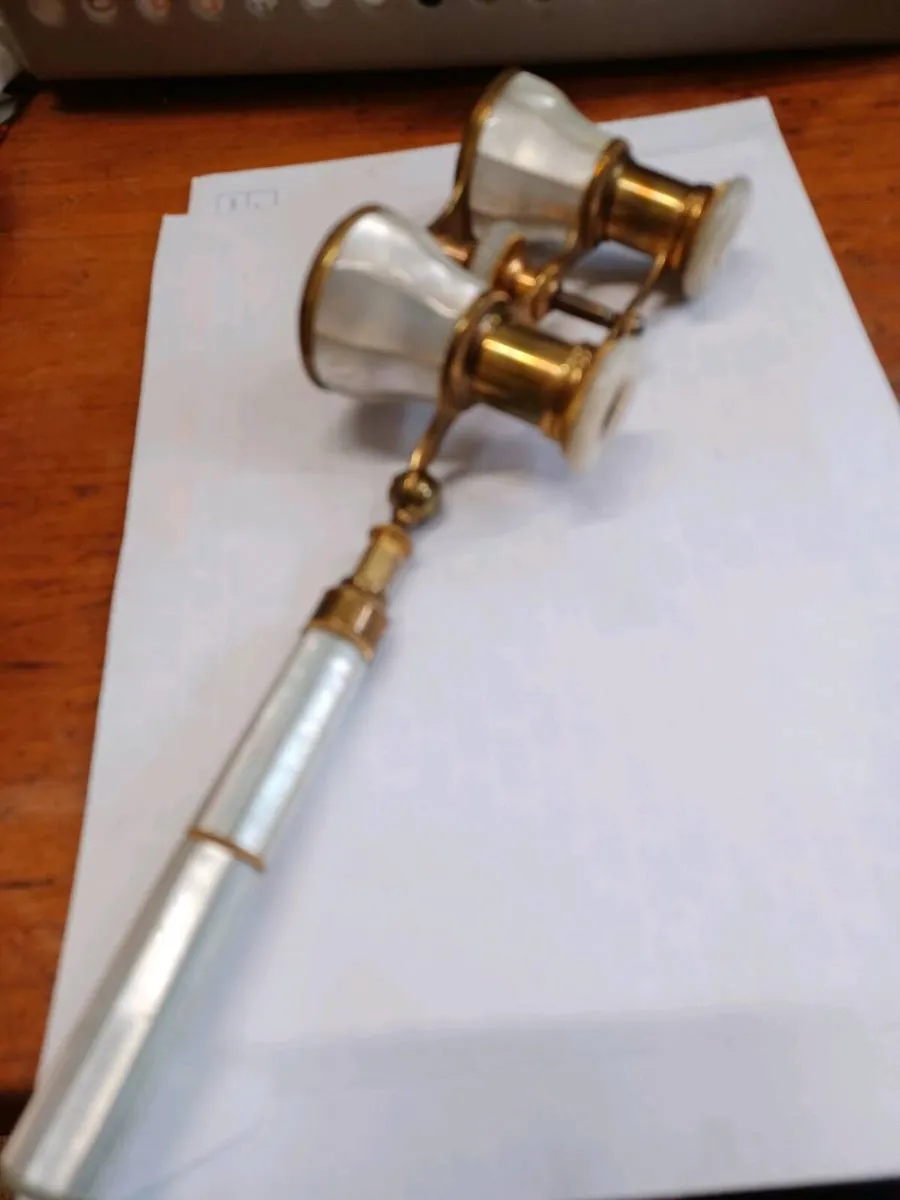 Mother of pearl  opera glasses - Image 3