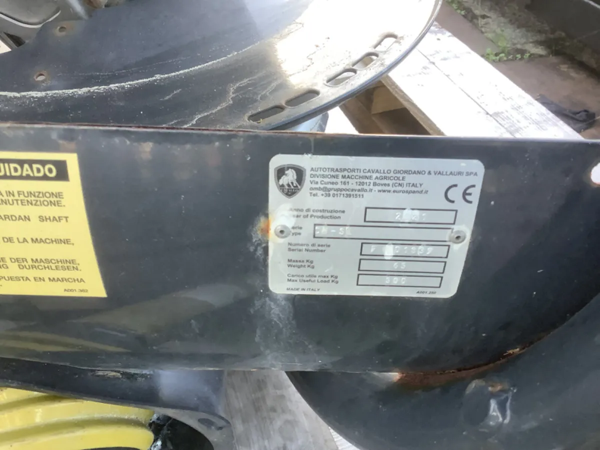 Used Cavallo Stainless Steel fertiliser spreader - Image 4