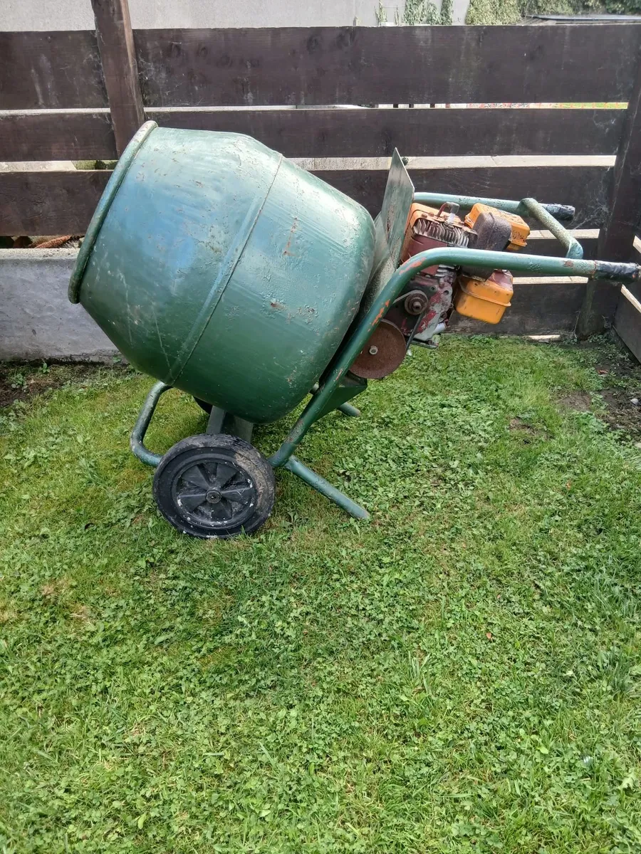 Belle Cement Mixer Petrol Engine - Image 1