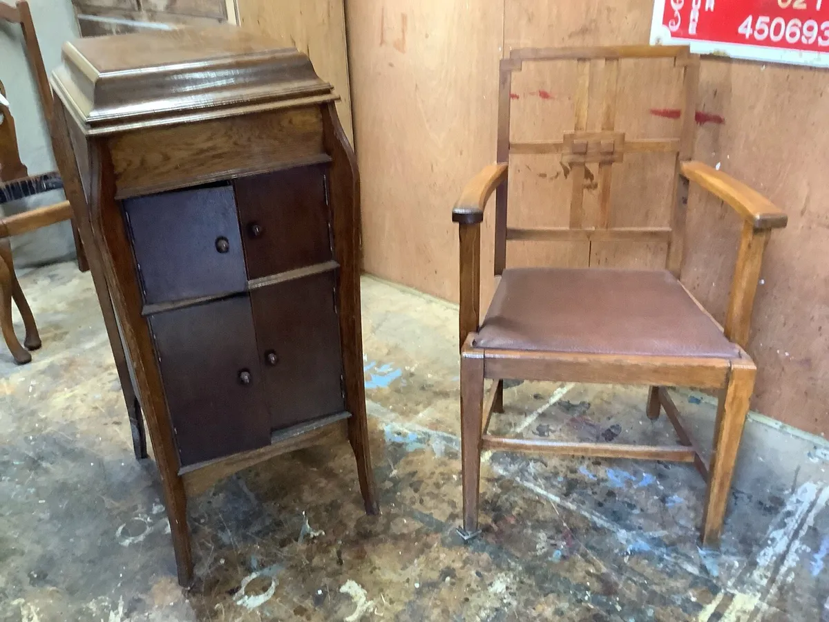 Antique cupboard - Image 2