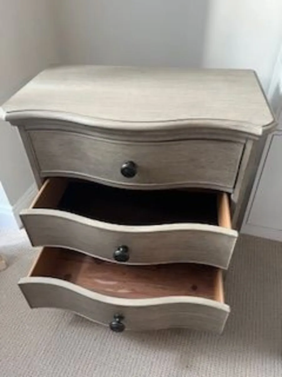 3 Drawer Chest x 2 - Image 2