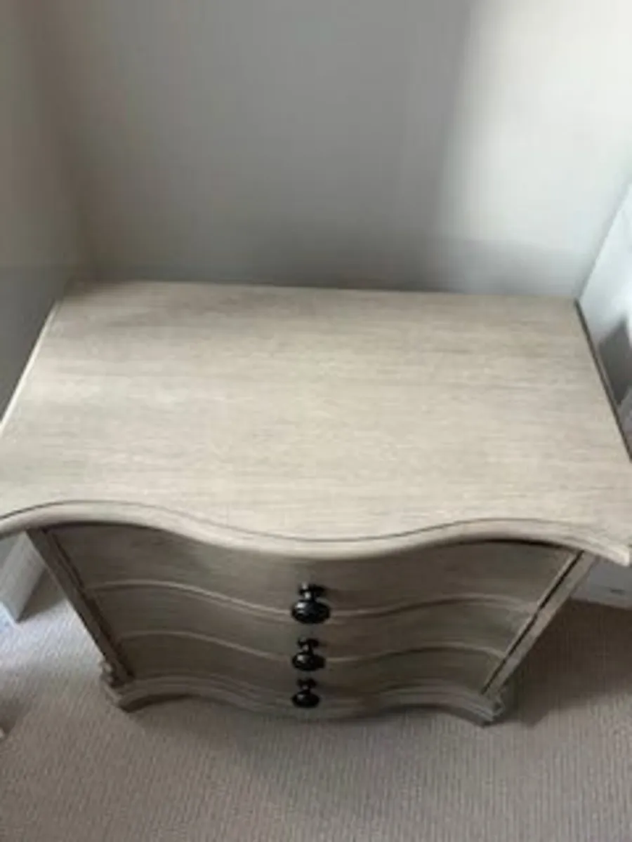 3 Drawer Chest x 2 - Image 4