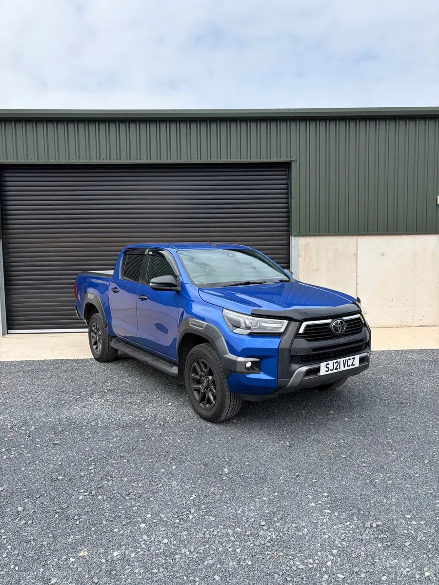 2021 Toyota Hilux D-4D Invincible X - Image 1