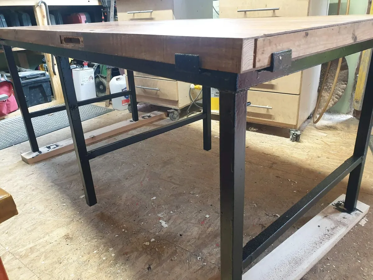Work bench - Image 1