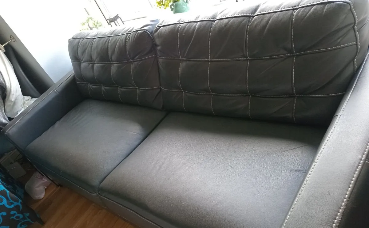 Couch - Image 3