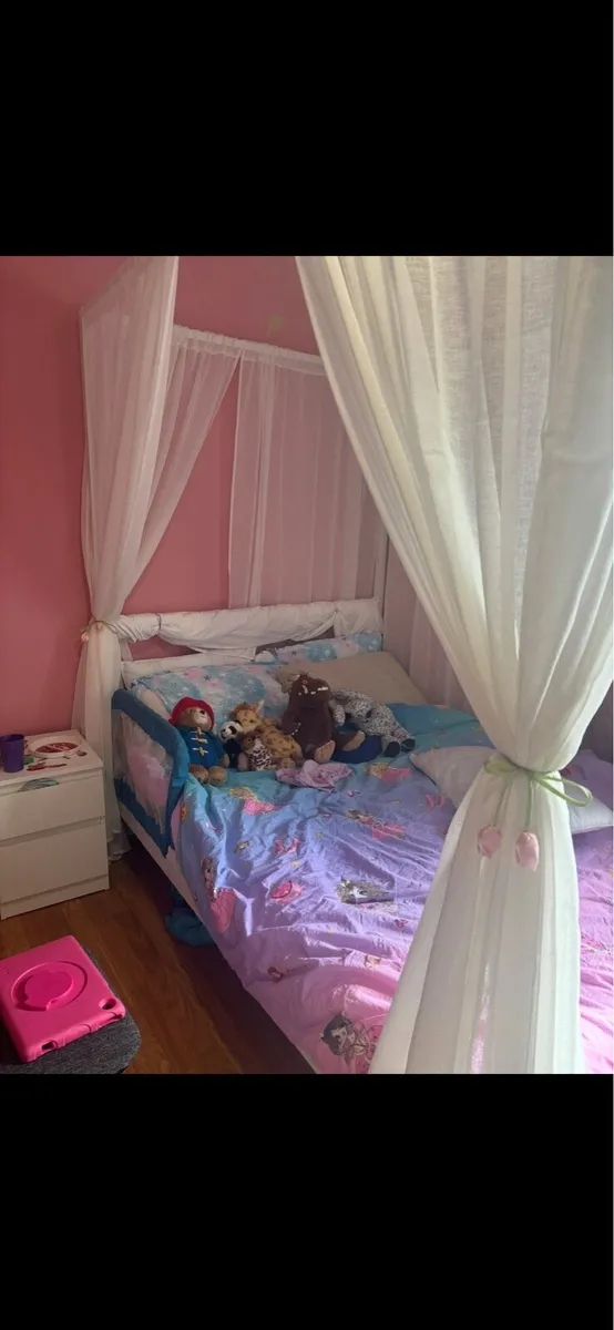 Four poster double bed - Image 2