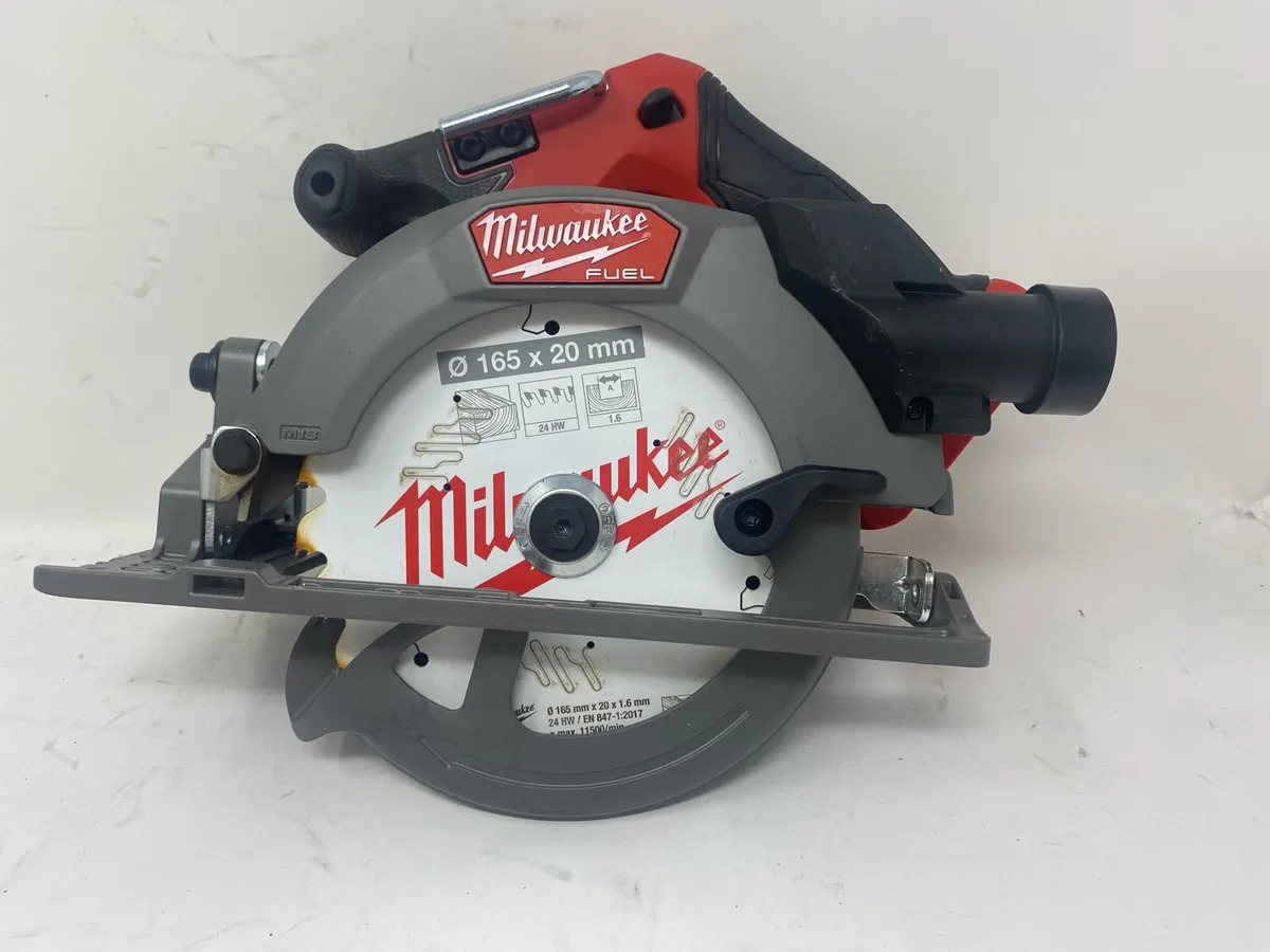 Milwaukee M18 FCS552 18V FUEL 165mm Cordless - Image 1