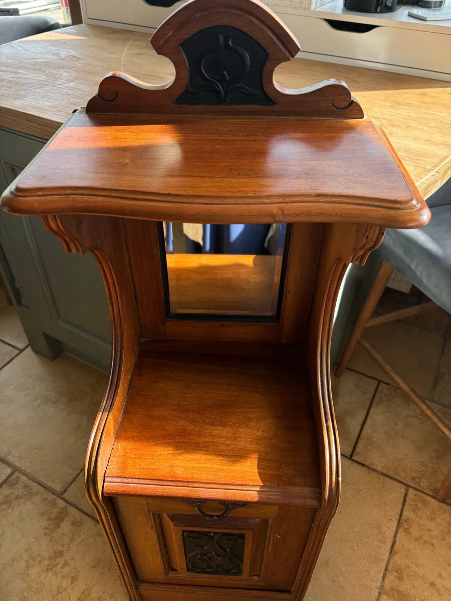 Victorian walnut Purdonium cabinet - Image 3