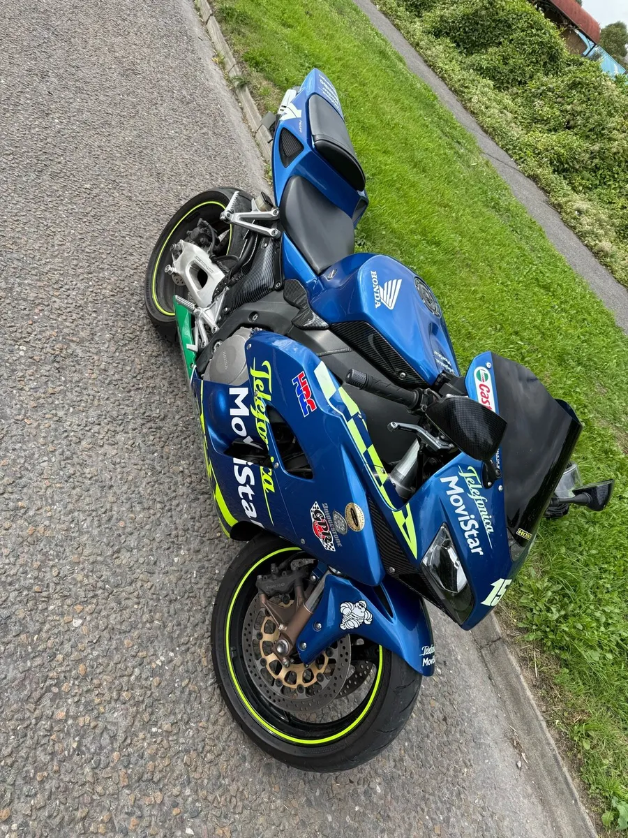 Honda cbr 1000 RR - Image 2
