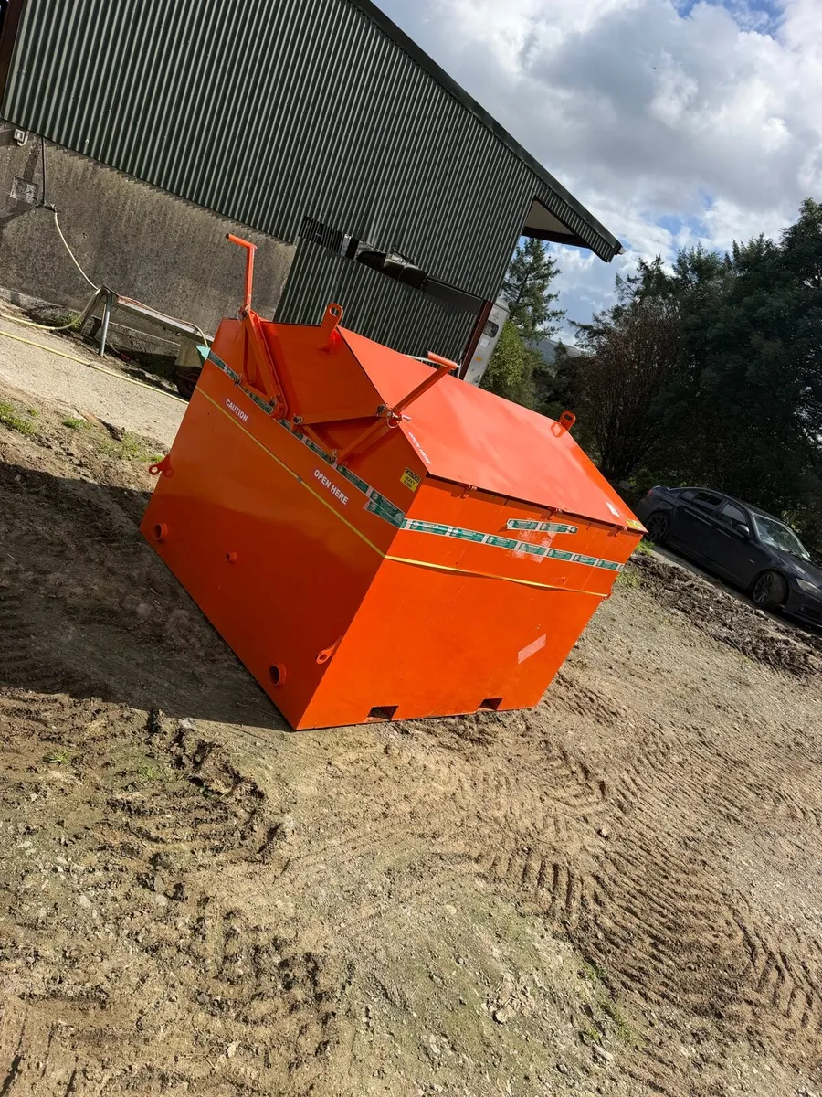 Insulated hot tar box - Image 2