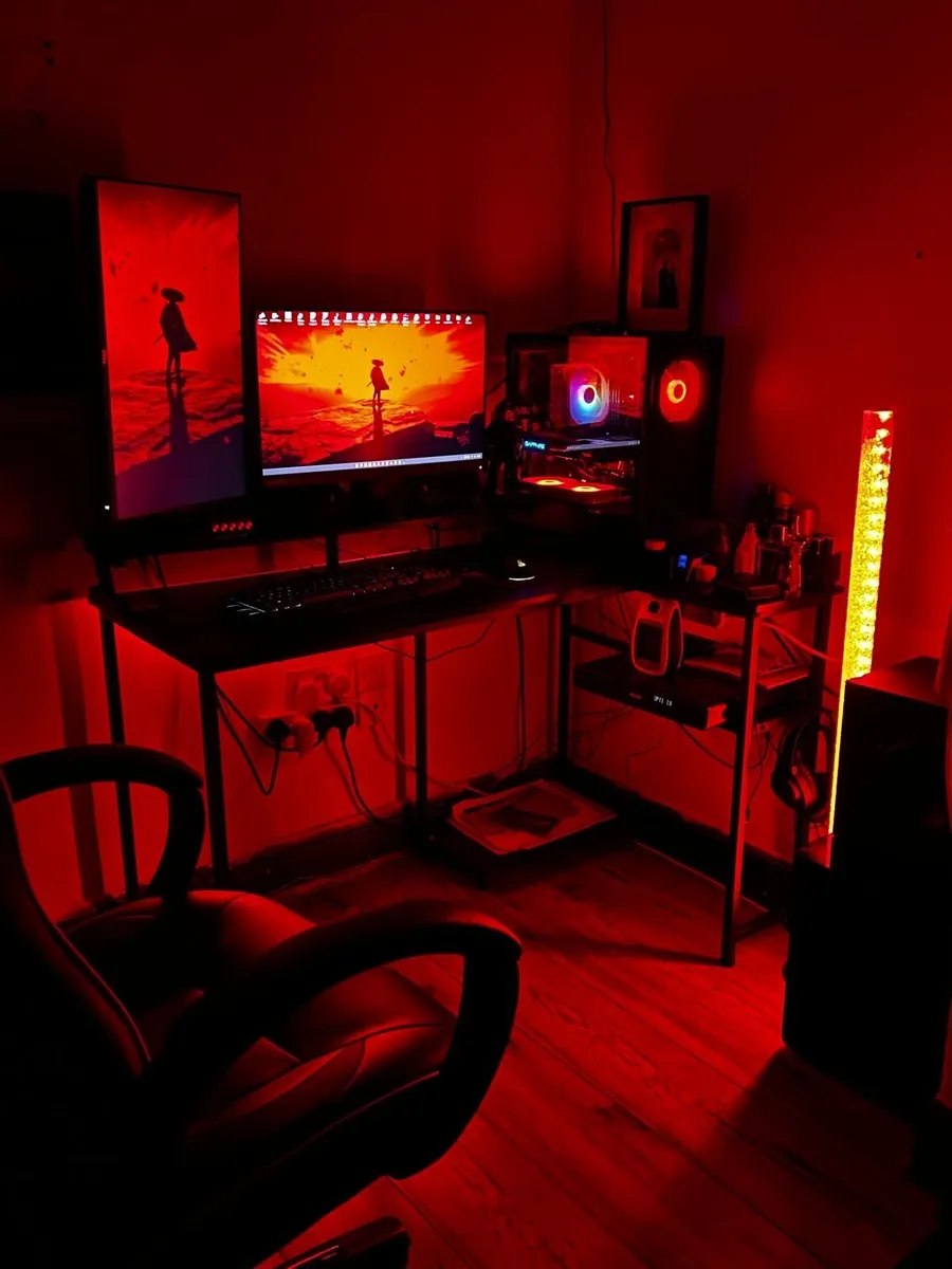 Full gaming set up - Image 1