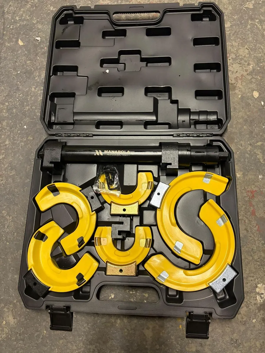 🚗🔥 BRAND NEW COIL SPRING COMPRESSOR SET - Image 1