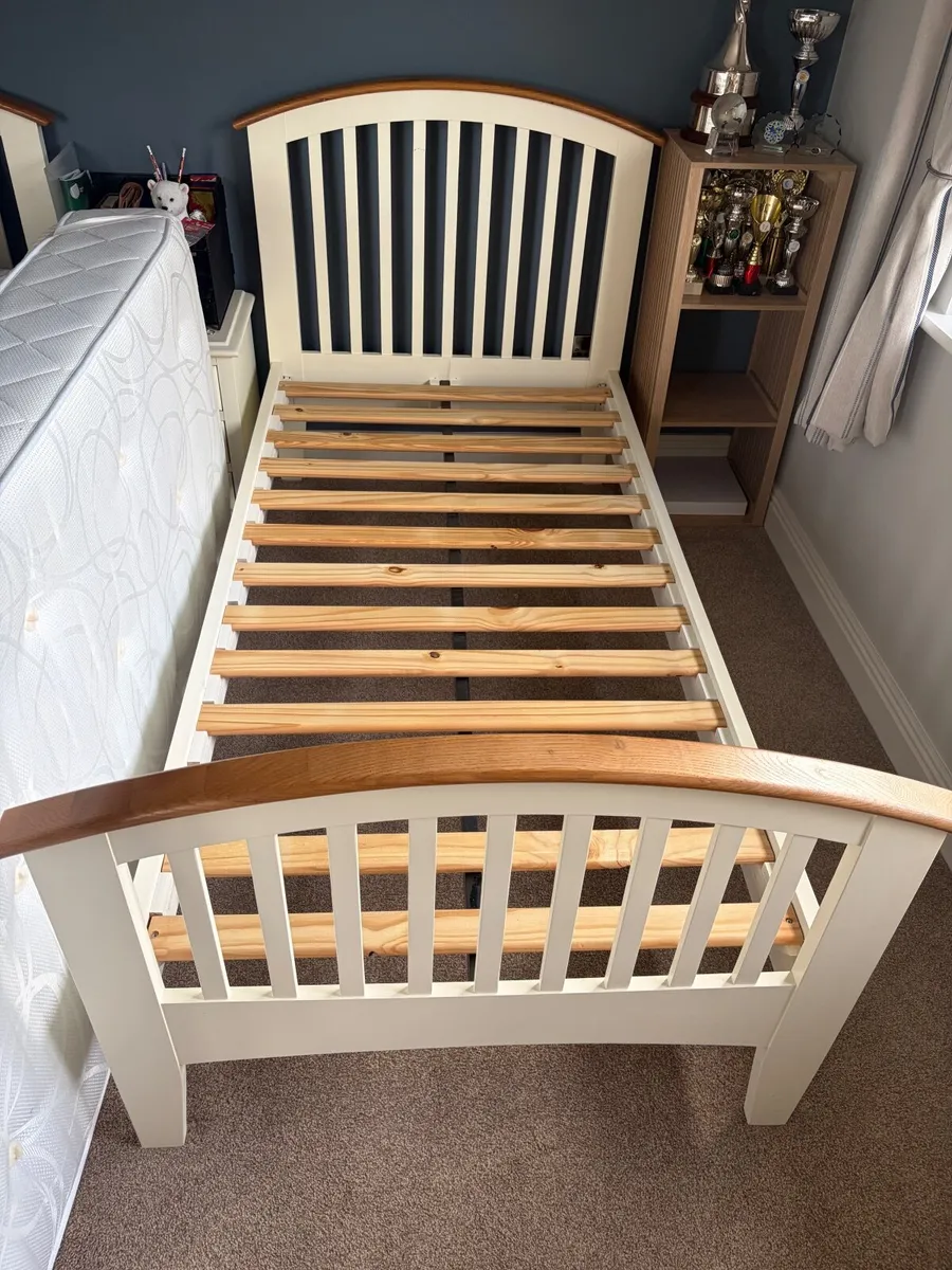 Bed frames - Image 2
