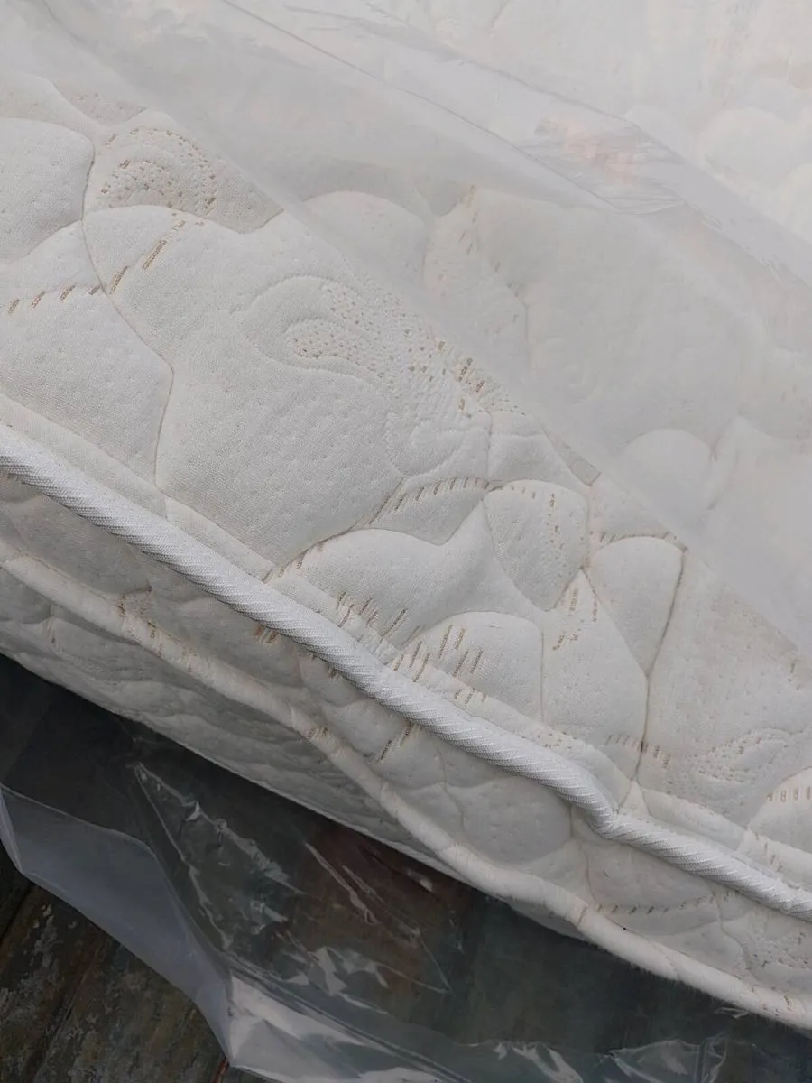 RRP €1495 King koil orthopedic luxury mattress - Image 2