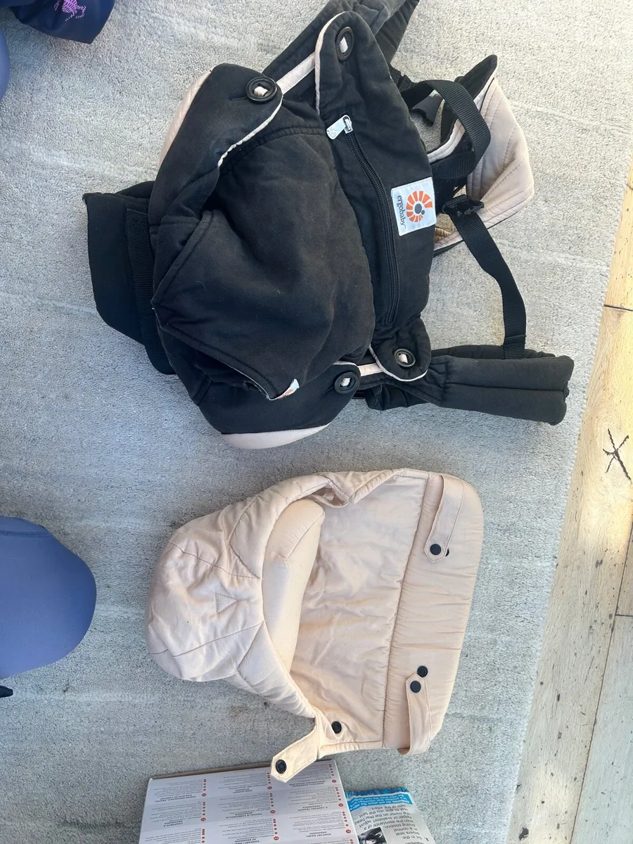 Ergo 360 baby sling & free baby safety mirror - Image 2