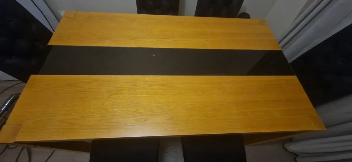 Dining room table with 6 chairs - Image 2