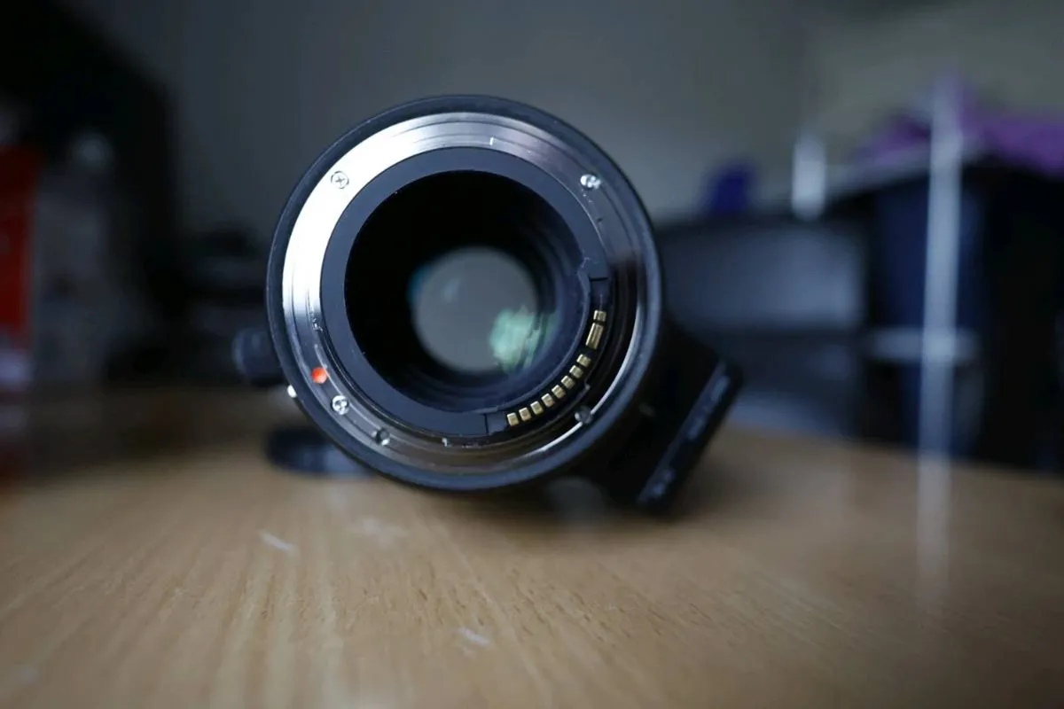 Sigma 70-200 f2.8 DG OS HSM Lens - Image 3