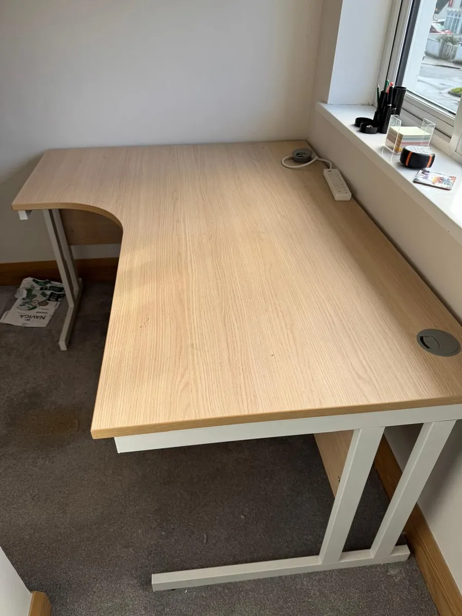 Desk - Image 2
