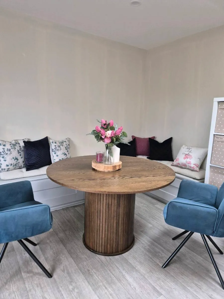 Kitchen Table - Image 1