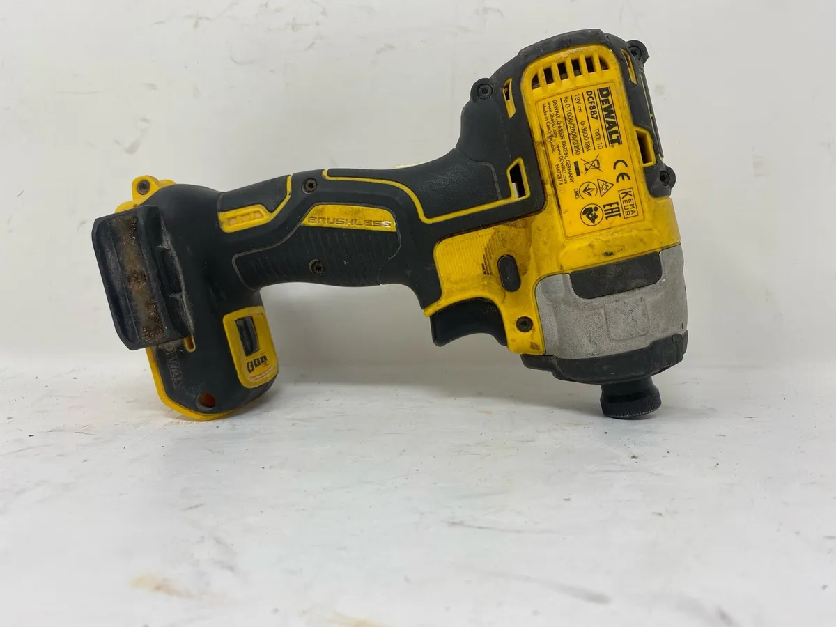 DEWALT DCF887 18V XR Cordless 3-Speed Driver - Image 1