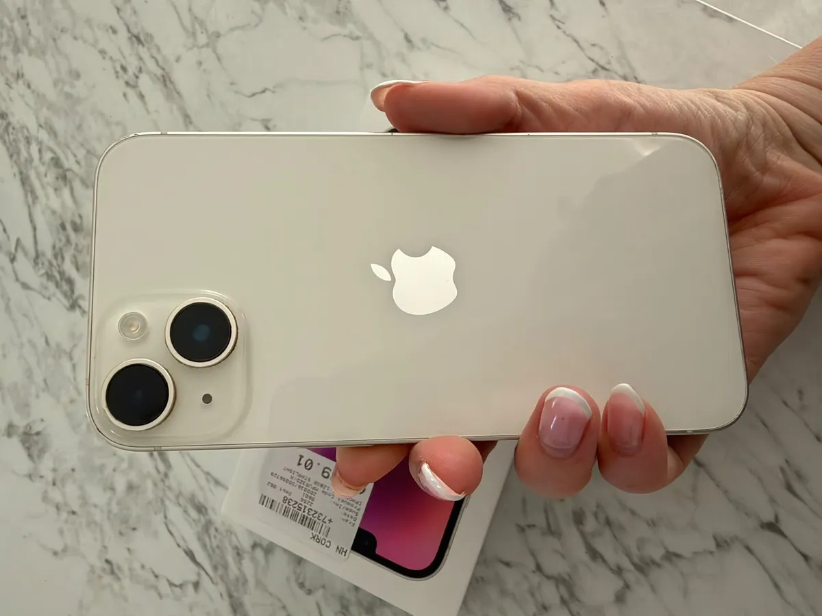 iPhone 14 - Image 2