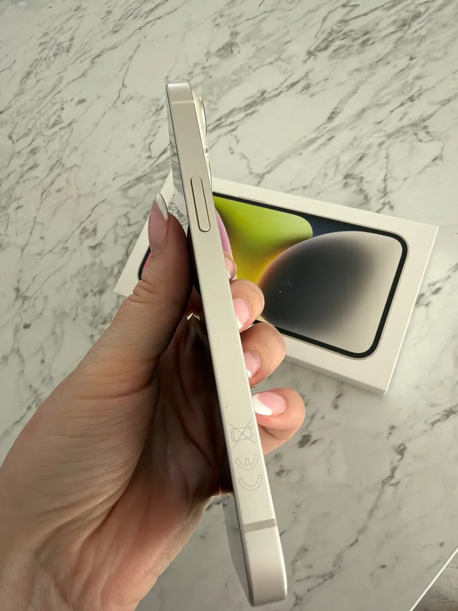 iPhone 14 - Image 3
