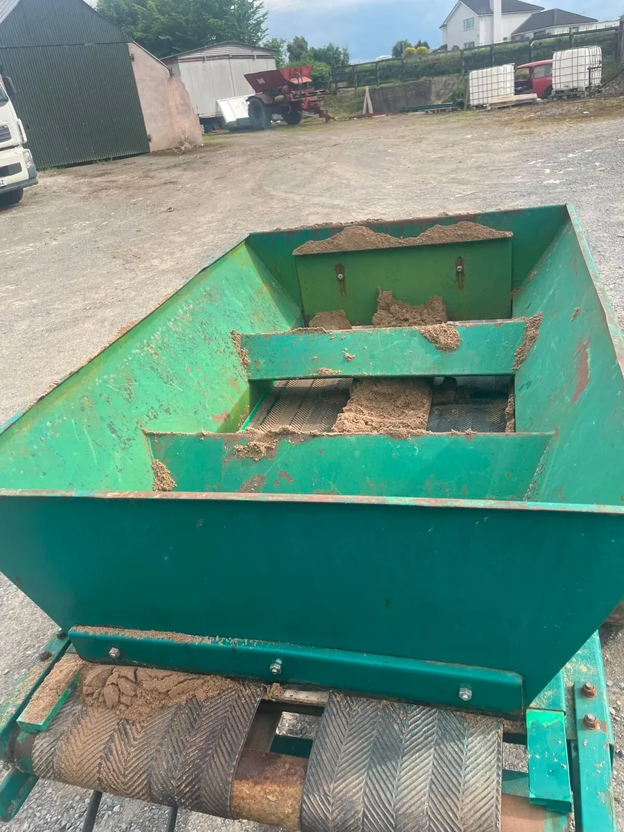 Ultra sand spreader - Image 3
