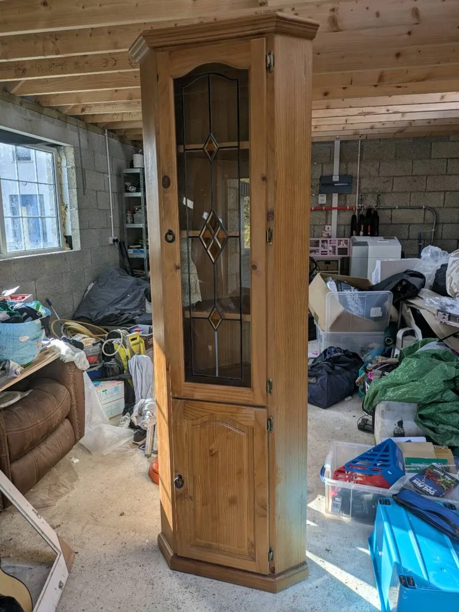 Corner cabinet - Image 1