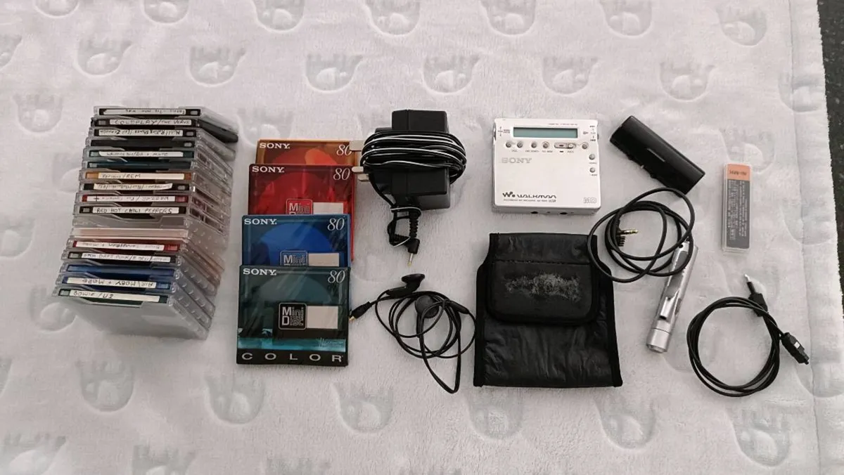 Sony Mini Disc Walkman - Image 1