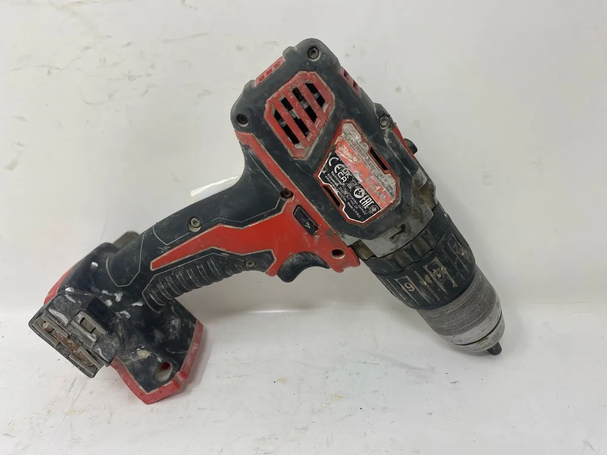 Milwaukee M18 Cordless Combi Drill Driver - Image 2